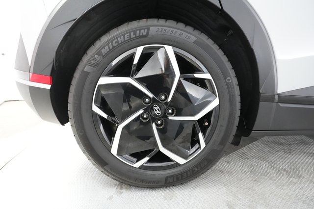 2024 Hyundai IONIQ 5 — photo 15 of 34
