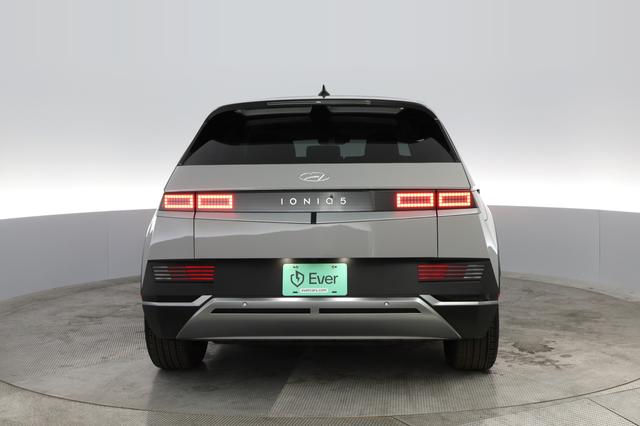 2024 Hyundai IONIQ 5 — photo 9 of 34