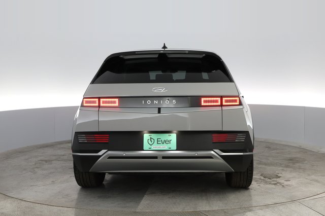 2024 Hyundai IONIQ 5 — photo 9 of 34