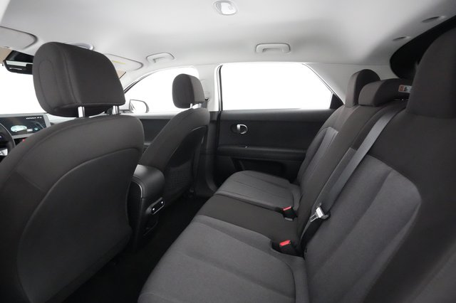 2024 Hyundai IONIQ 5 — photo 17 of 34