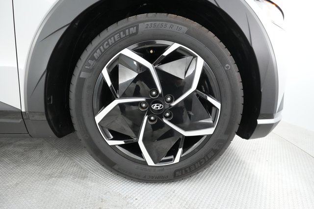 2024 Hyundai IONIQ 5 — photo 14 of 34
