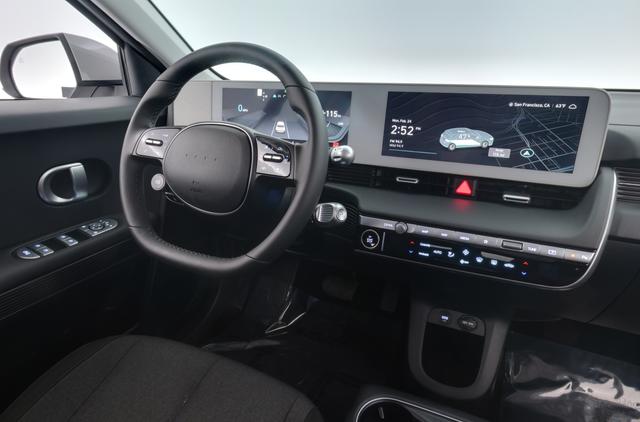 2024 Hyundai IONIQ 5 — photo 3 of 34