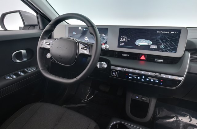 2024 Hyundai IONIQ 5 — photo 3 of 34