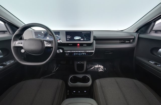 2024 Hyundai IONIQ 5 — photo 19 of 34