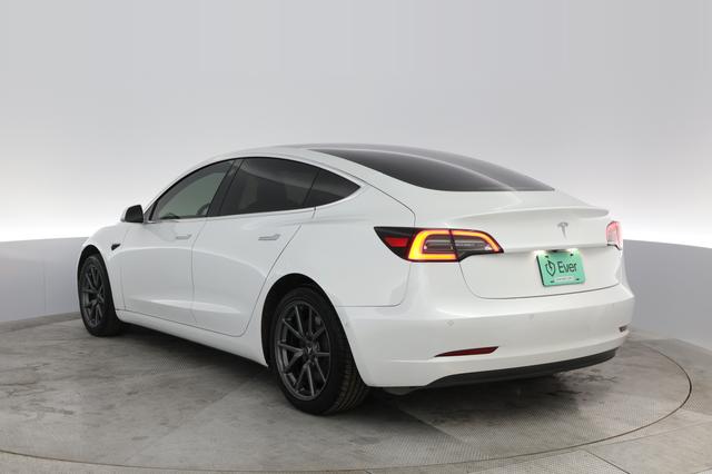 2020 Tesla Model 3 — photo 10 of 13