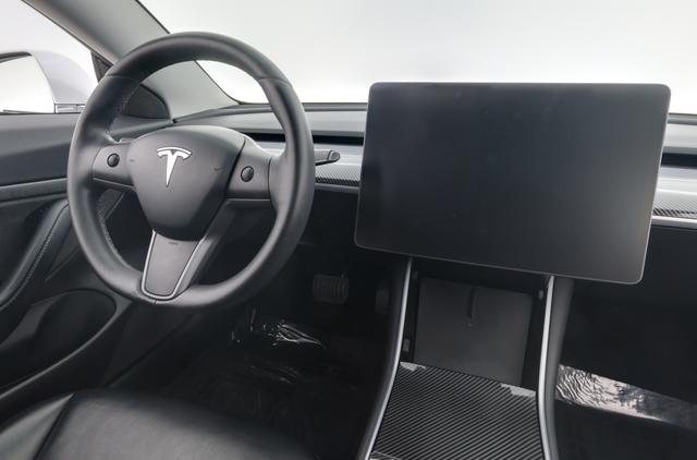 2020 Tesla Model 3 — photo 3 of 13
