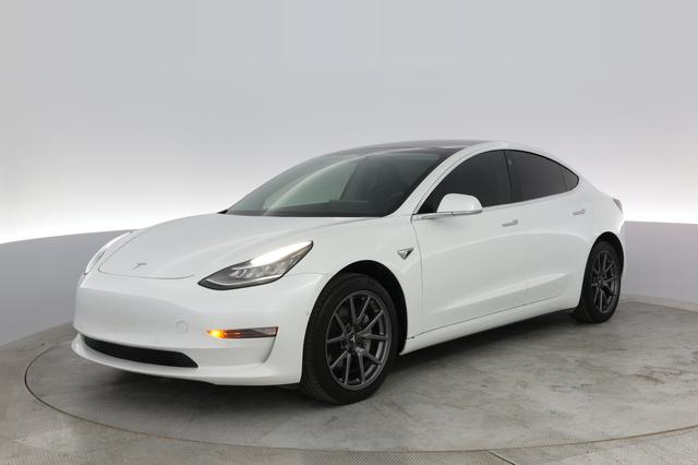 2020 Tesla Model 3 — photo 4 of 13