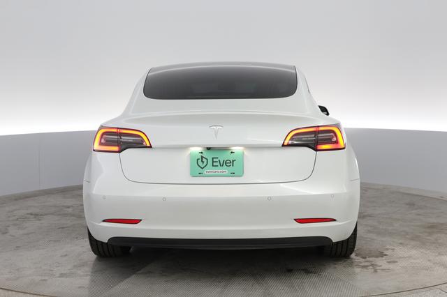 2020 Tesla Model 3 — photo 9 of 13