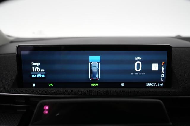 2021 Ford Mustang Mach-E — photo 5 of 39