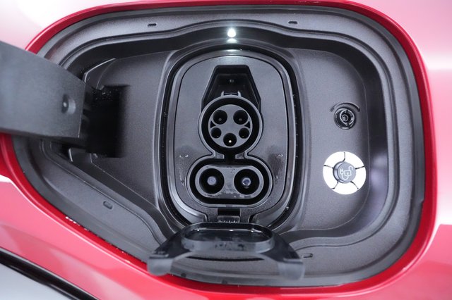 2021 Ford Mustang Mach-E — photo 22 of 39