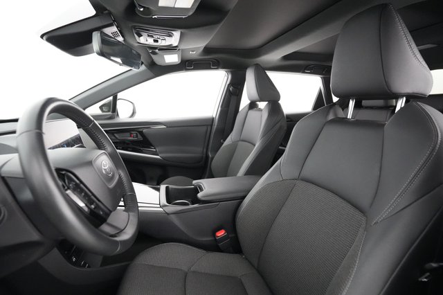 2023 Toyota bZ4X — photo 3 of 23
