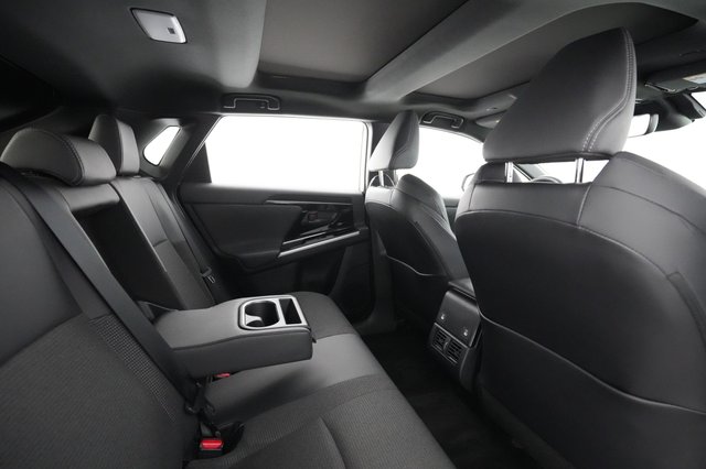 2023 Toyota bZ4X — photo 4 of 23