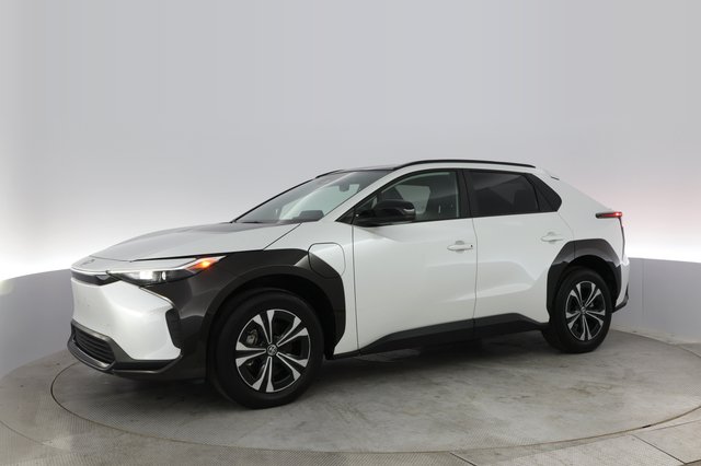 2023 Toyota bZ4X — photo 11 of 23