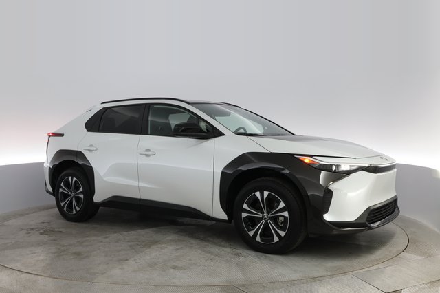 2023 Toyota bZ4X — photo 10 of 23