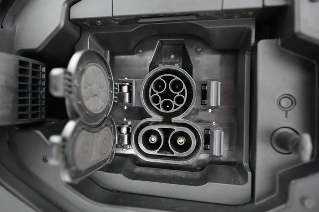 2023 Subaru Solterra — photo 18 of 27
