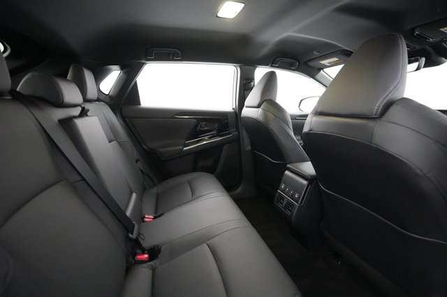 2023 Subaru Solterra — photo 3 of 27
