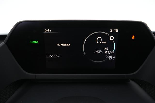 2023 Subaru Solterra — photo 4 of 27