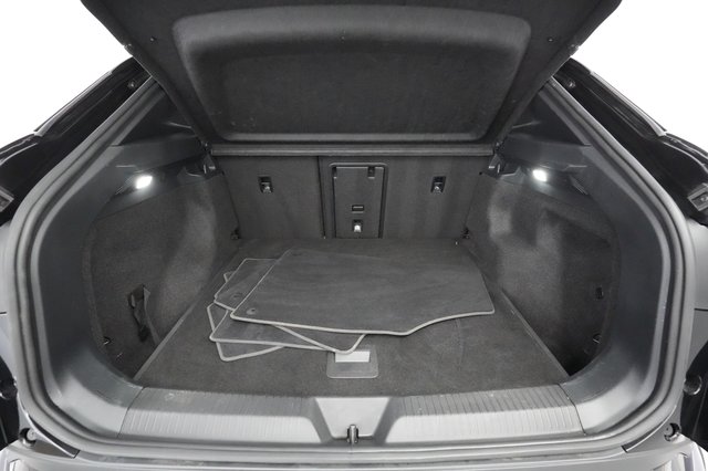 2021 Volkswagen ID.4 — photo 20 of 53