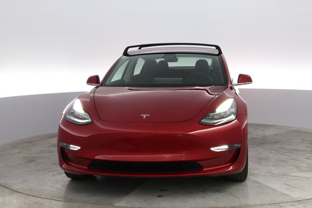 2018 Tesla Model 3 — photo 6 of 42
