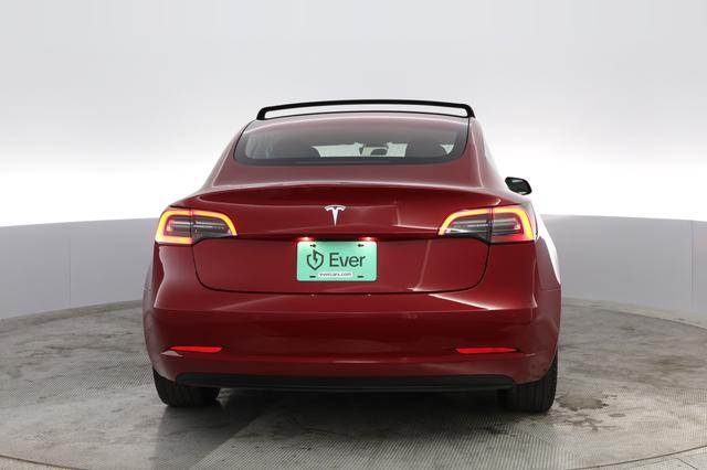 2018 Tesla Model 3 — photo 9 of 42