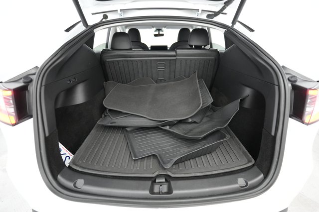 2021 Tesla Model Y — photo 6 of 22