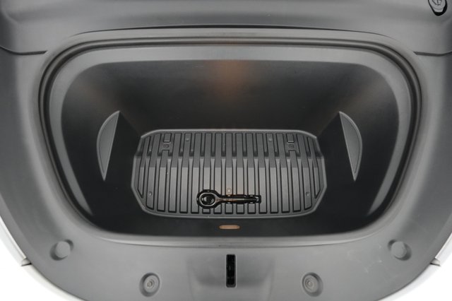 2021 Tesla Model Y — photo 21 of 22