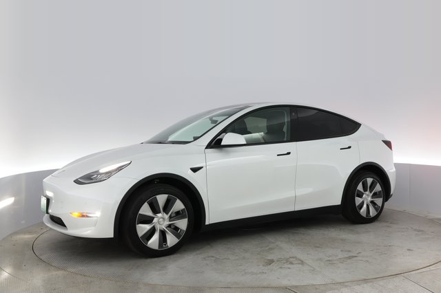2021 Tesla Model Y — photo 10 of 22