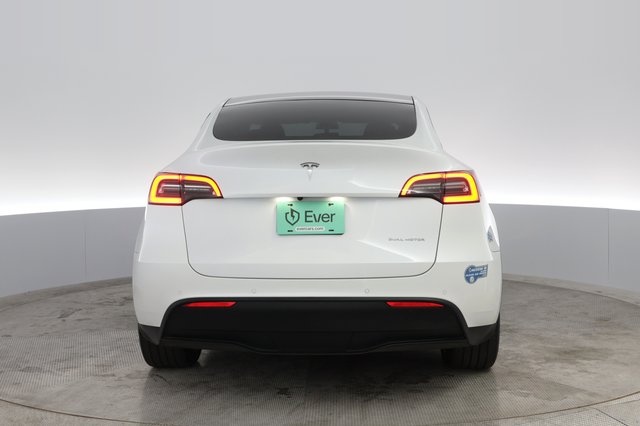 2021 Tesla Model Y — photo 13 of 22