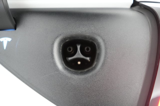 2021 Tesla Model Y — photo 8 of 22