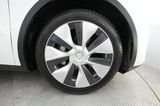 2021 Tesla Model Y — photo 13 of 25