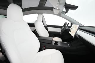 2021 Tesla Model Y — photo 2 of 25