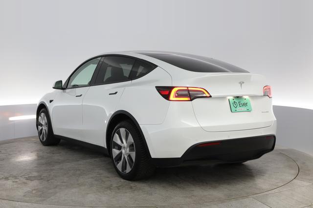 2021 Tesla Model Y — photo 9 of 25