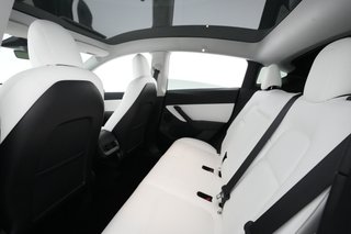 2021 Tesla Model Y — photo 16 of 25