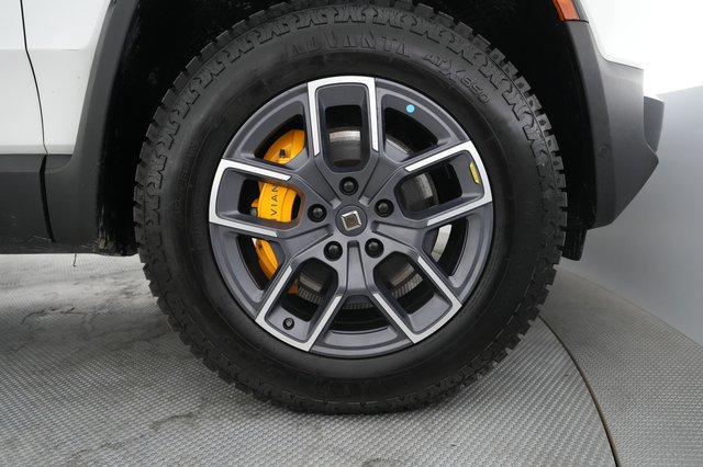 2022 Rivian R1T — photo 15 of 23