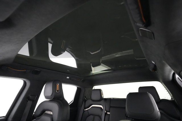 2022 Rivian R1T — photo 19 of 23