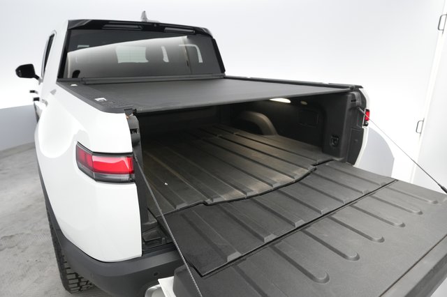 2022 Rivian R1T — photo 6 of 23