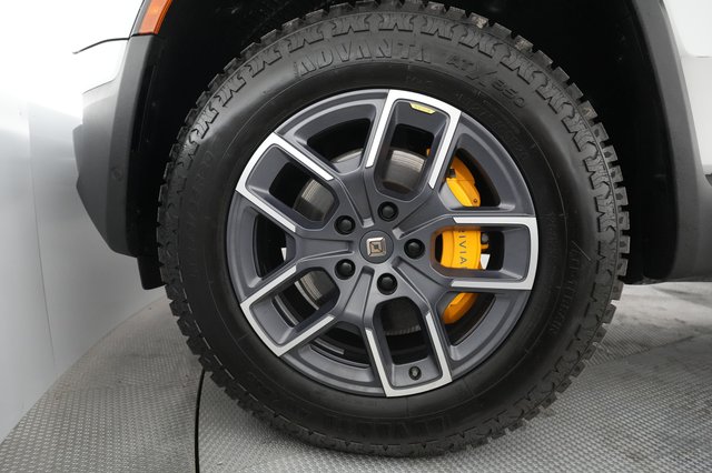 2022 Rivian R1T — photo 17 of 23