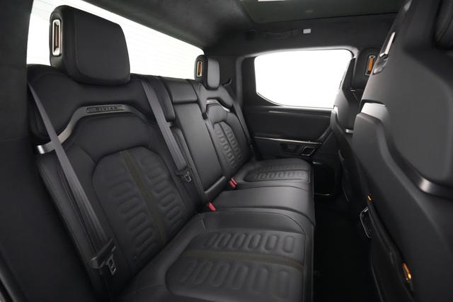 2022 Rivian R1T — photo 4 of 23