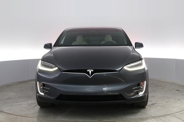 2020 Tesla Model X — photo 5 of 46