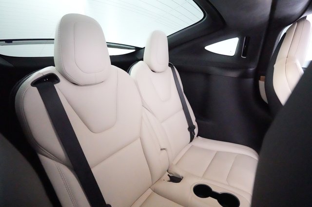 2020 Tesla Model X — photo 18 of 46