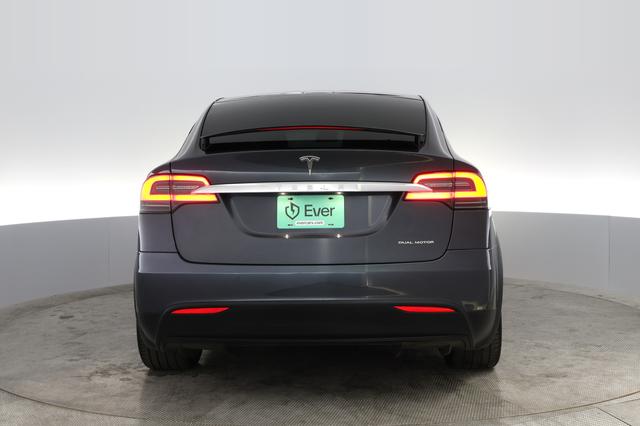 2020 Tesla Model X — photo 8 of 46