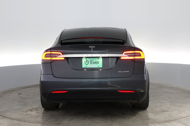 2020 Tesla Model X — photo 8 of 46