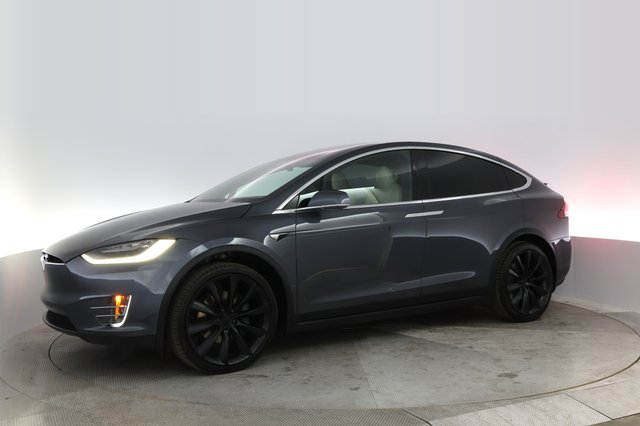 2020 Tesla Model X — photo 10 of 46