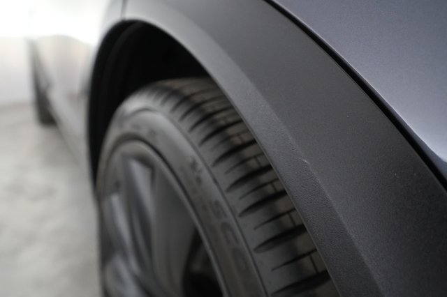 2020 Tesla Model X — photo 35 of 46