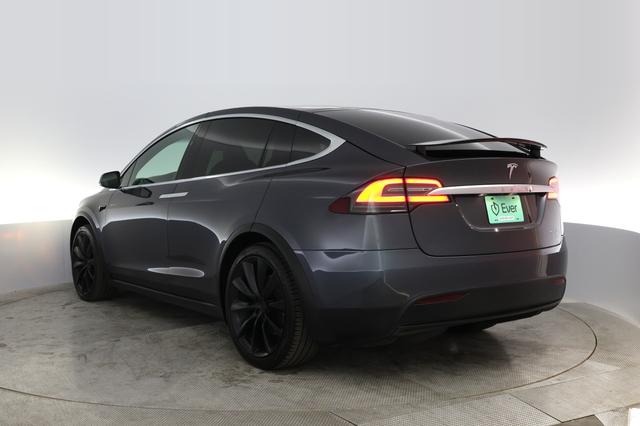 2020 Tesla Model X — photo 9 of 46