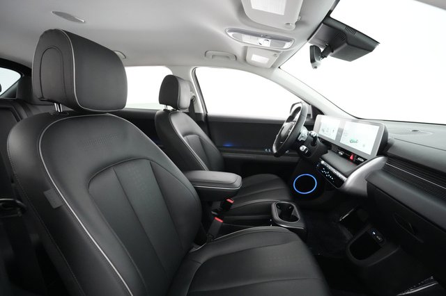 2023 Hyundai IONIQ 5 — photo 17 of 46