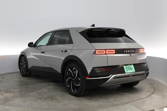 2023 Hyundai IONIQ 5 — photo 9 of 46