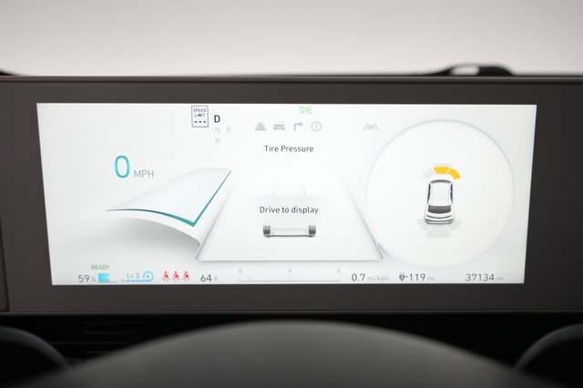 2023 Hyundai IONIQ 5 — photo 4 of 46