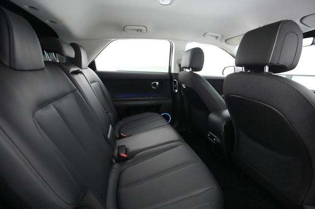 2023 Hyundai IONIQ 5 — photo 3 of 46