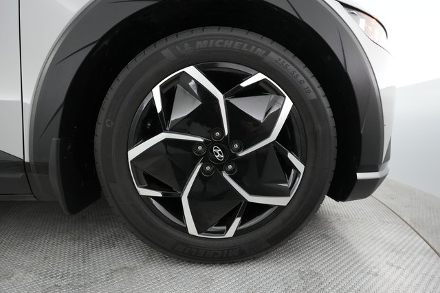 2023 Hyundai IONIQ 5 — photo 13 of 46